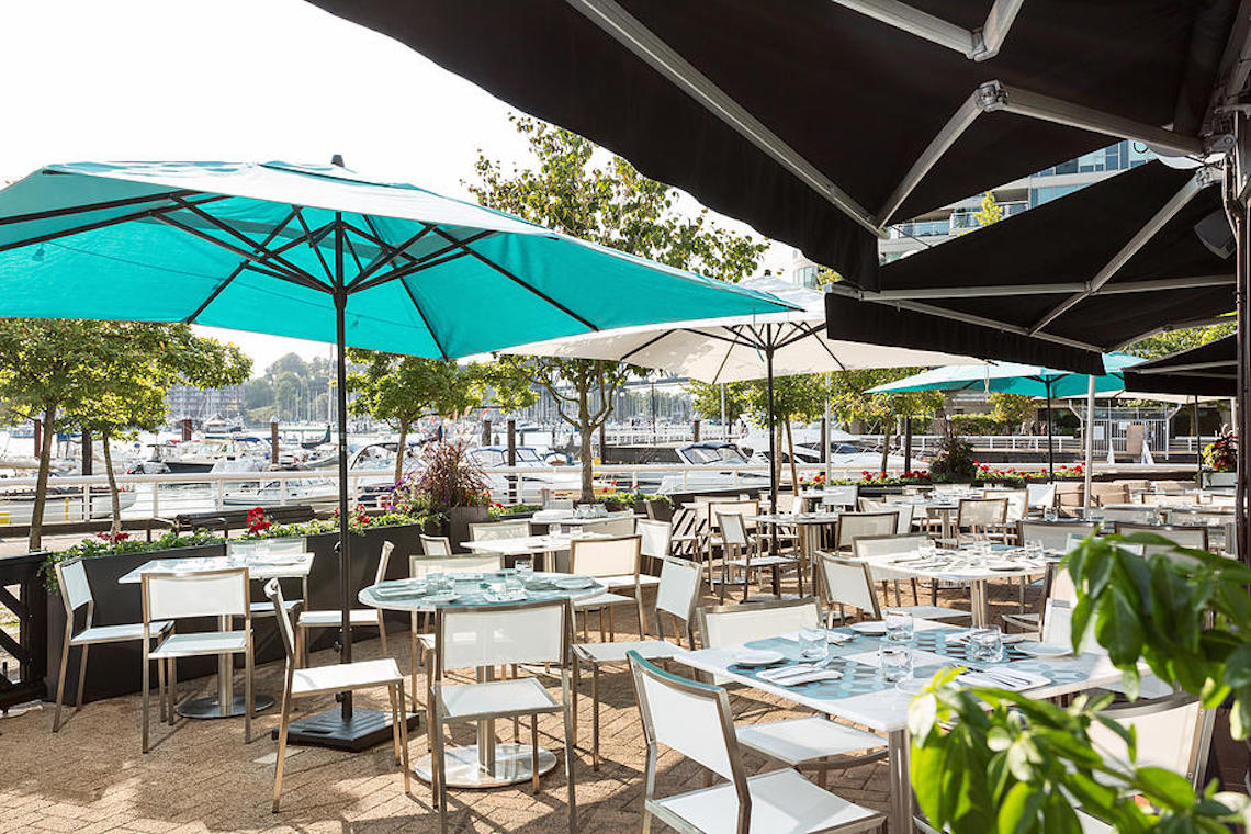 Ancora Waterfront DIning and Patio 2