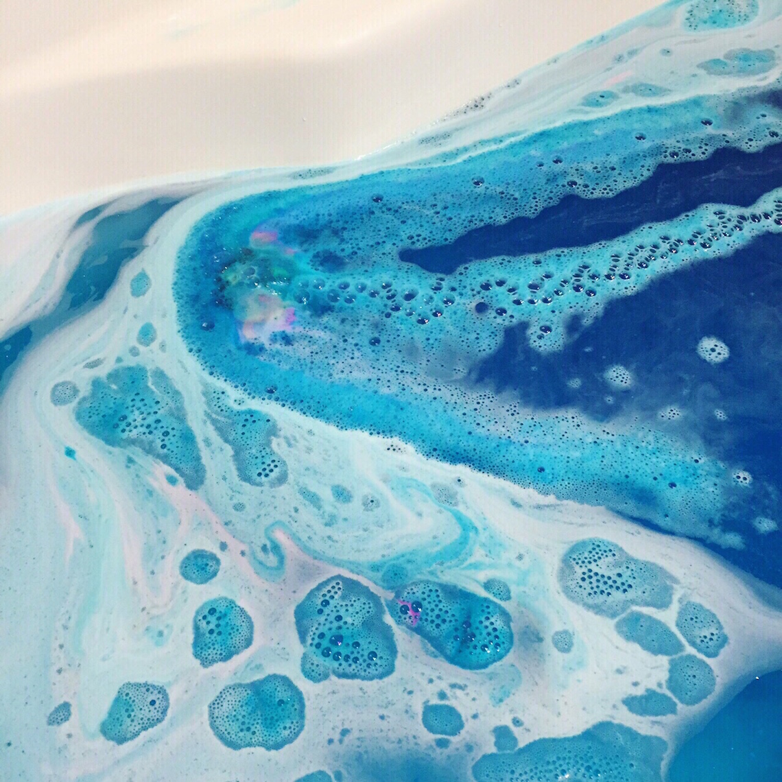 LUSH Intergalactic Bath Bomb 