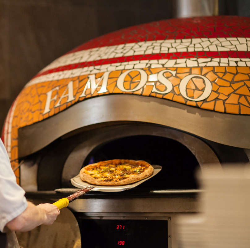 Famoso Pizza Oven