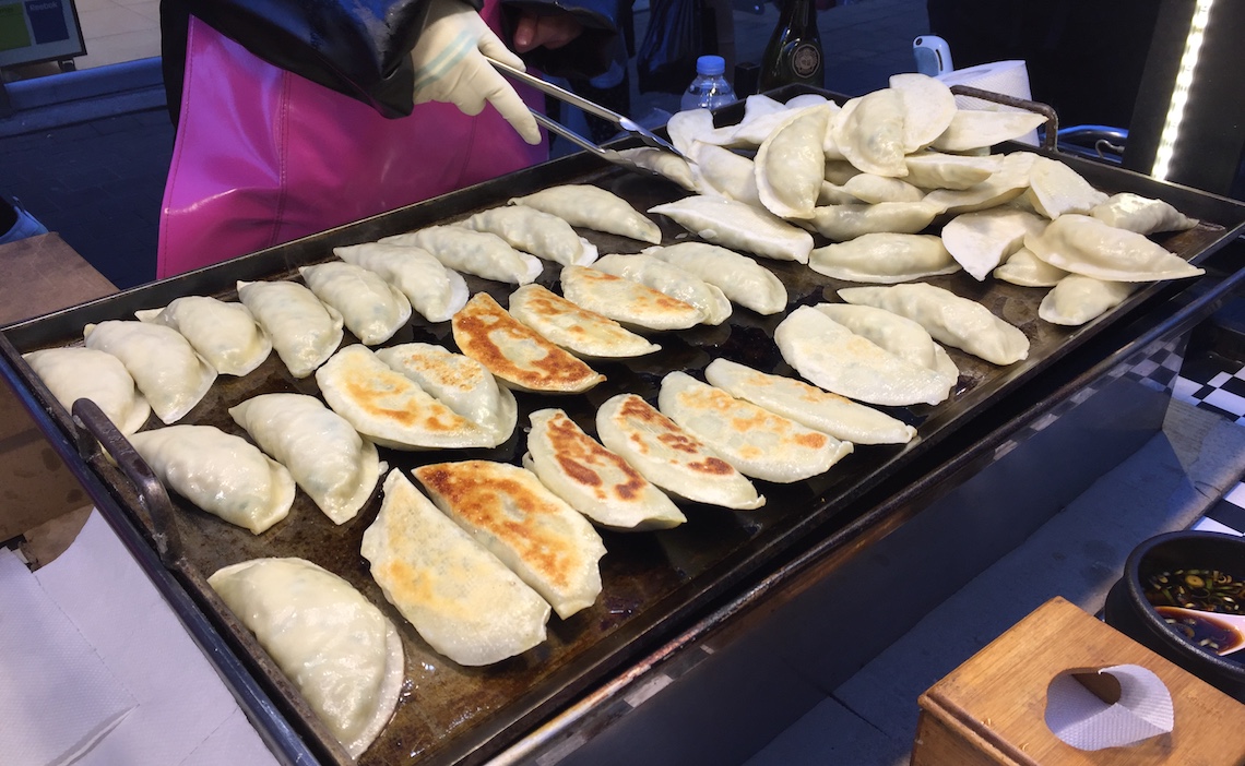 seoul korean dumplings street food