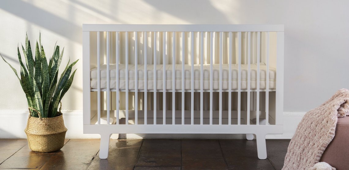 Obasan Organic Mattress in White Baby Crib 