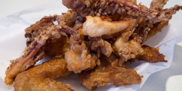 Wu Fun Dessert: Deep Fried Chicken Wings and Deep Fried Squid