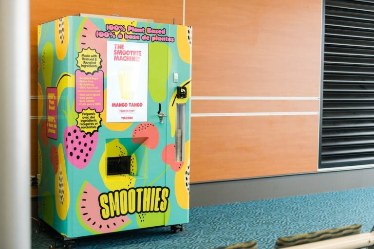 smoothie vending machine at YVR airport