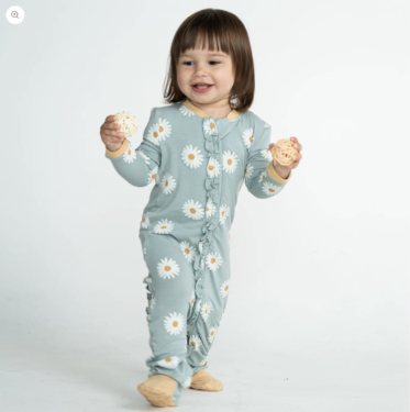 Bamboo Ruffle Footies with Two Way Zipper (Daisy Print)